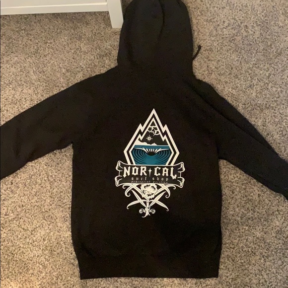 NorCal pullover sweatshirt (worn twice) - Picture 2 of 3